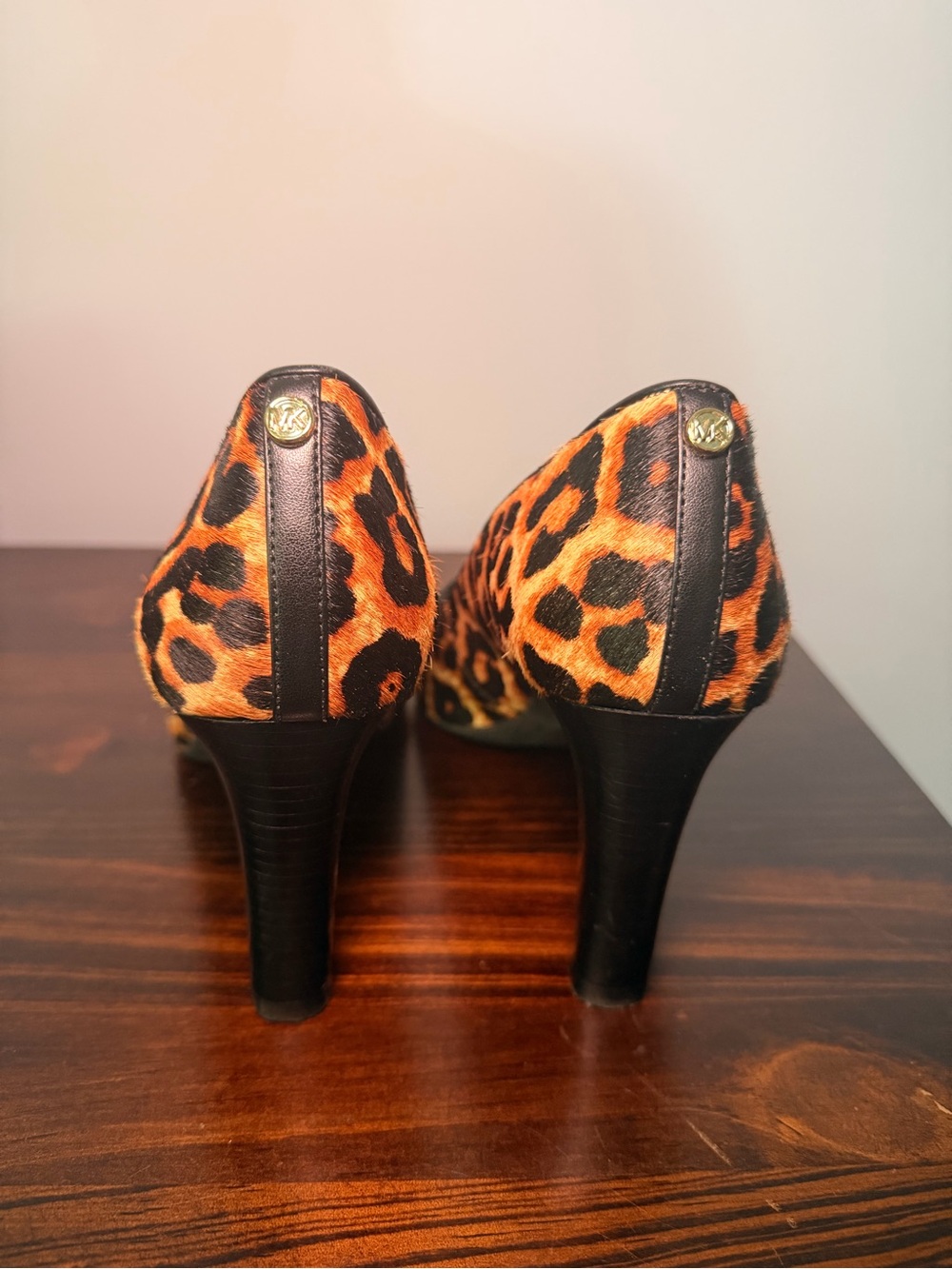 MICHAEL Michael Kors Leopard Print Pumps - Size 7 - Picture 2 of 6